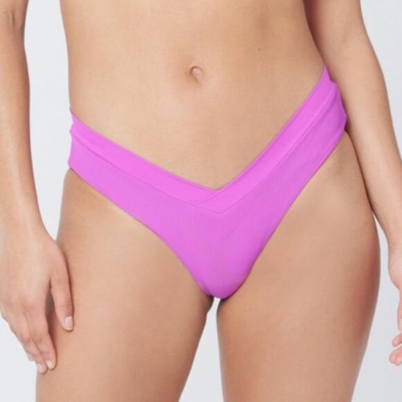 L*SPACE Bikini Bottom Extra Small Ribbed Pratt Pitaya Beach Swim Coastal NWT - Picture 1 of 14